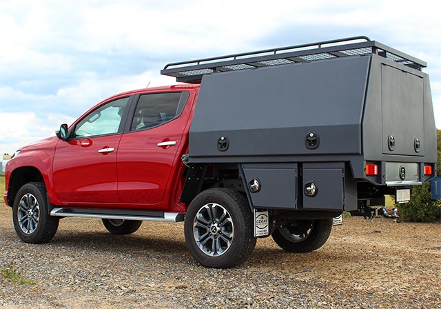 Sturdy, secure Ozmac ute tray canopy option